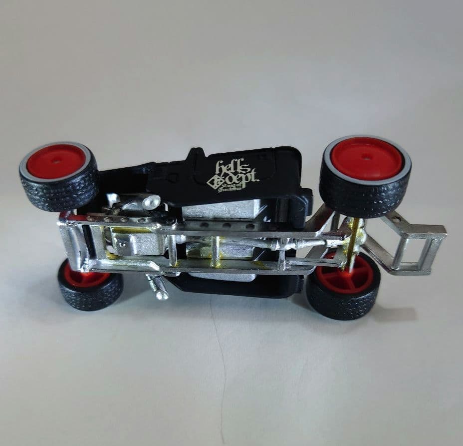 新品　ヘルズデプト　ミニカー