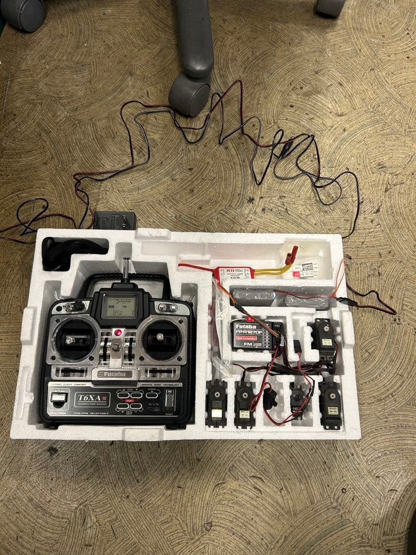 Futaba T6XA-FM プロポ サーボ