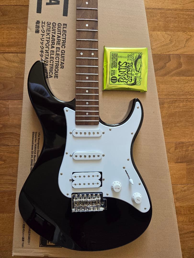 ギター YAMAHA PACIFICA012