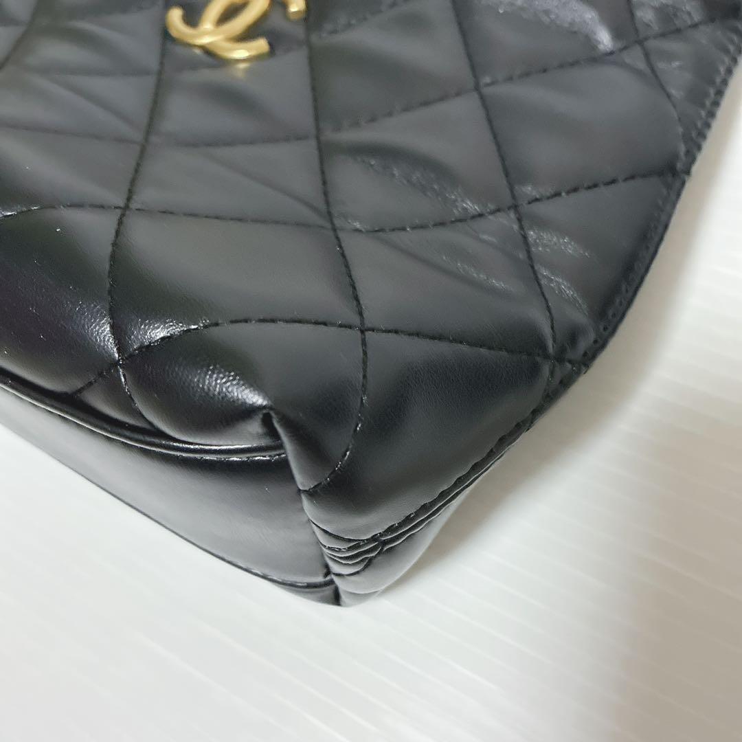 CHANEL シャネル　ノベルティ　バッグ　ブラック　ゴールドチェーン