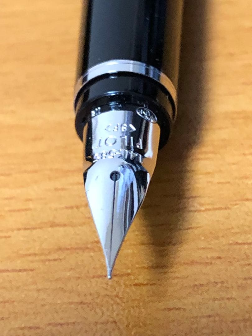 パイロット万年筆エラボーブラック（金属軸）細字SF エラボーの金属軸