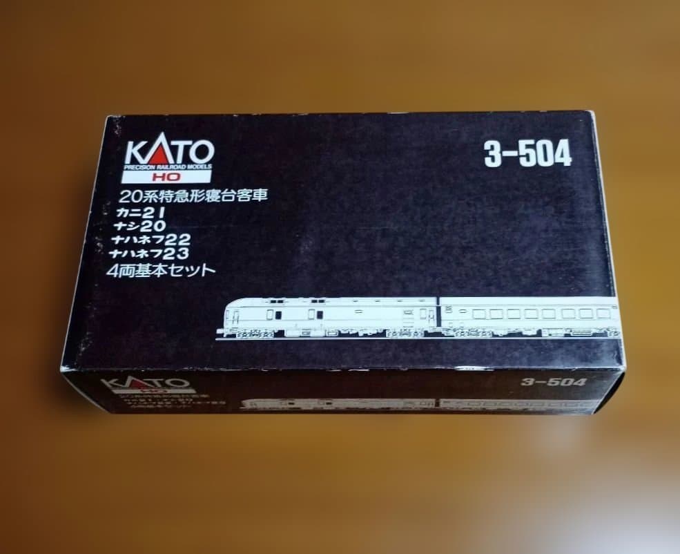 【HO】KATO 20系寝台客車4両セット 鉄道模型】16番（HO）/KATO 20系特急形寝台客車4両セット入線!! - YouTube