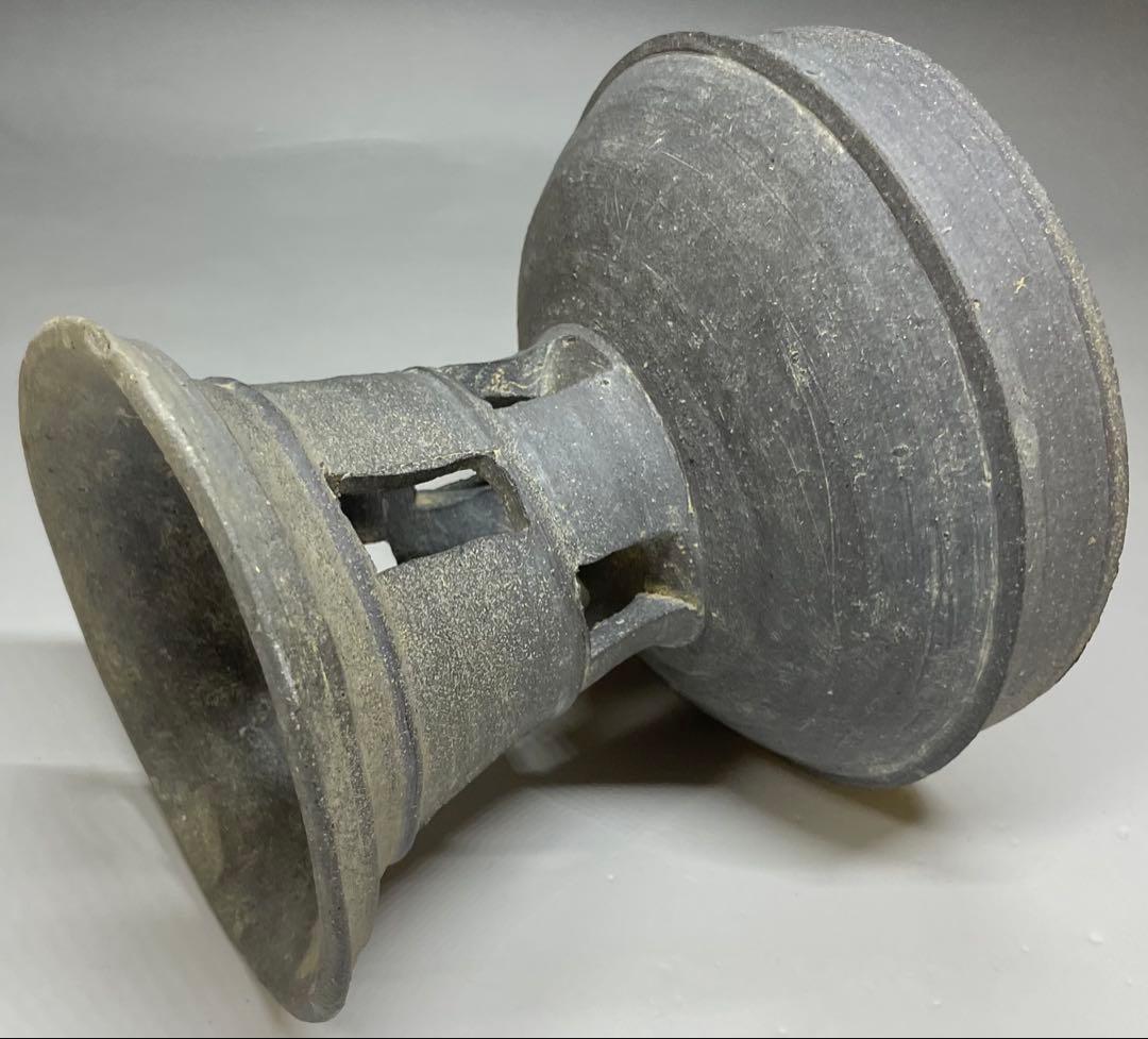 須恵器　新羅土器　透かし高台　高台杯　高台壺　y353