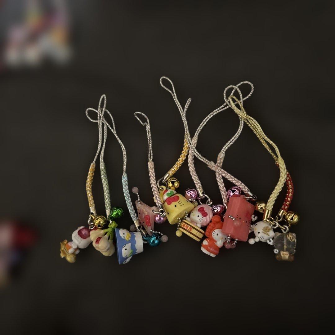 ご当地キティストラップ　根付け　231個＋チャーム22個まとめ売り