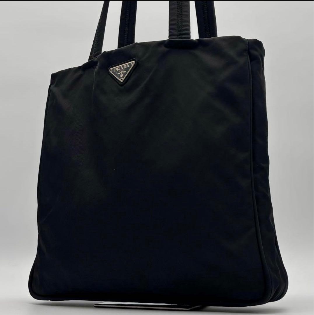 美品✨プラダ　トートバッグ　三角ロゴ　テーストナイロン　ネロ　ブラック　A4 美品 PRADA プラダ ナイロン テスート 三角ロゴ ロゴ金具 トート