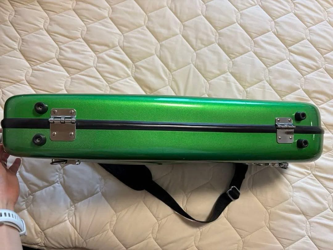 アルトサックス　シャイニーケース　黄緑