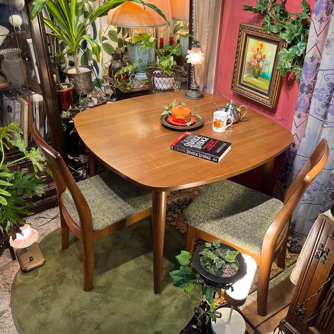 ヴィンテージ アッシュソリッド　ダイニングテーブル　丸テーブル