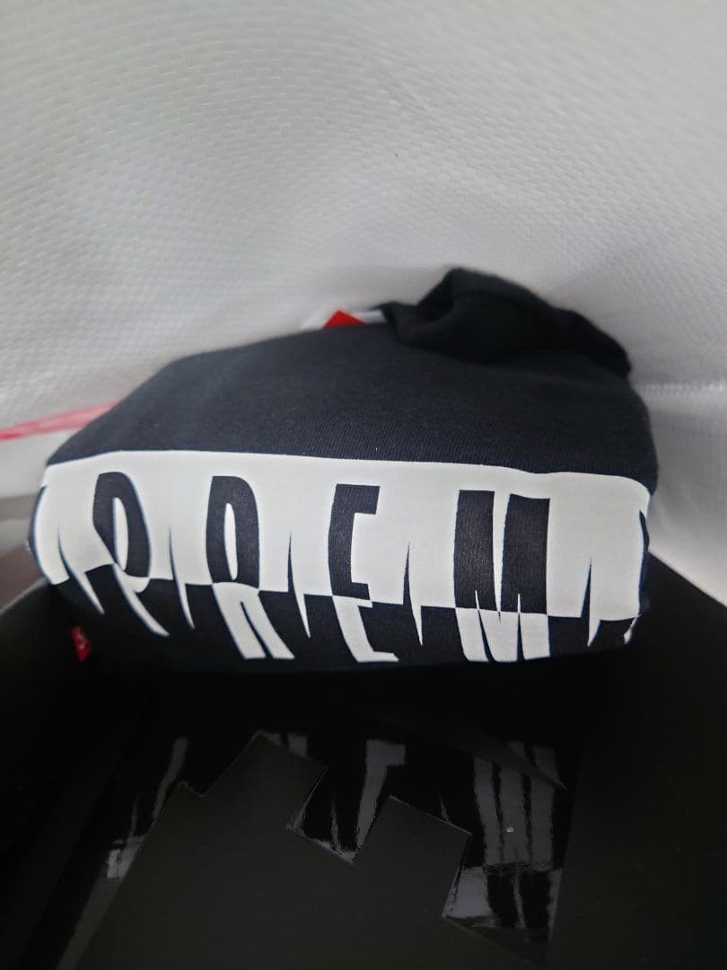 サイズM Supreme Split Tee Black