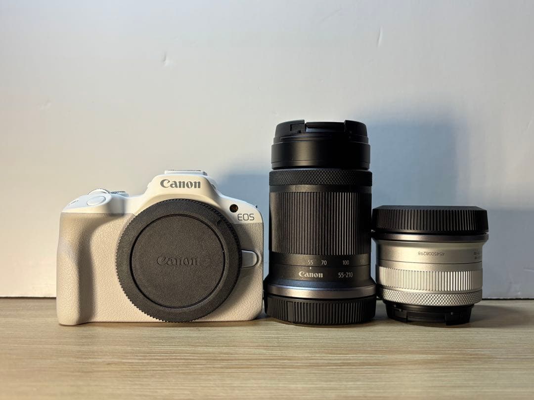 展示品 Canon EOS R50 ダブルズームキット EOSR50WH-WZK EOS R50