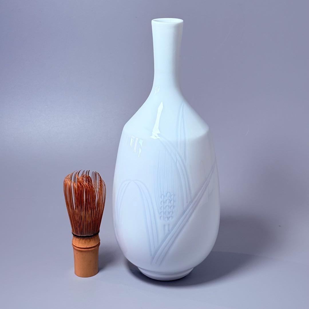 国重要無形文化財 井上萬二 作 白磁麦彫文様花瓶 究極の