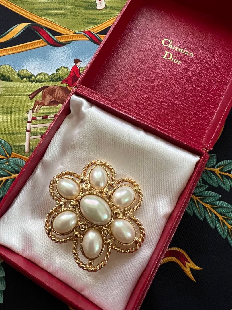 アンティーク☆クリスチャン　ディオール☆Dior☆パールデザイン　ブローチ 楽天市場】Christian Dior ディオール（ブローチ｜レディース