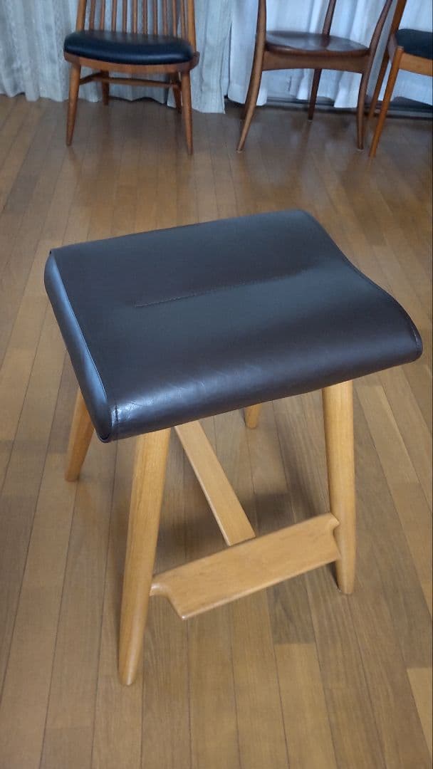 カンディハウス 旭川家具 皮革/天然木 スツール 1脚 7万円