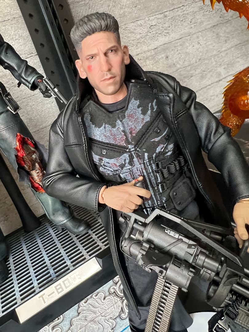 SF・ファンタジー・ホラー PRESENT TOYS 1/6 PUNISHER HOTTOYS