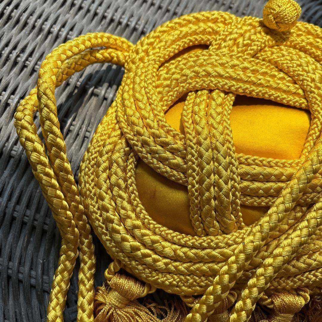 BOTTEGAイエロー 編み込みデザイン バッグ フリンジ付き