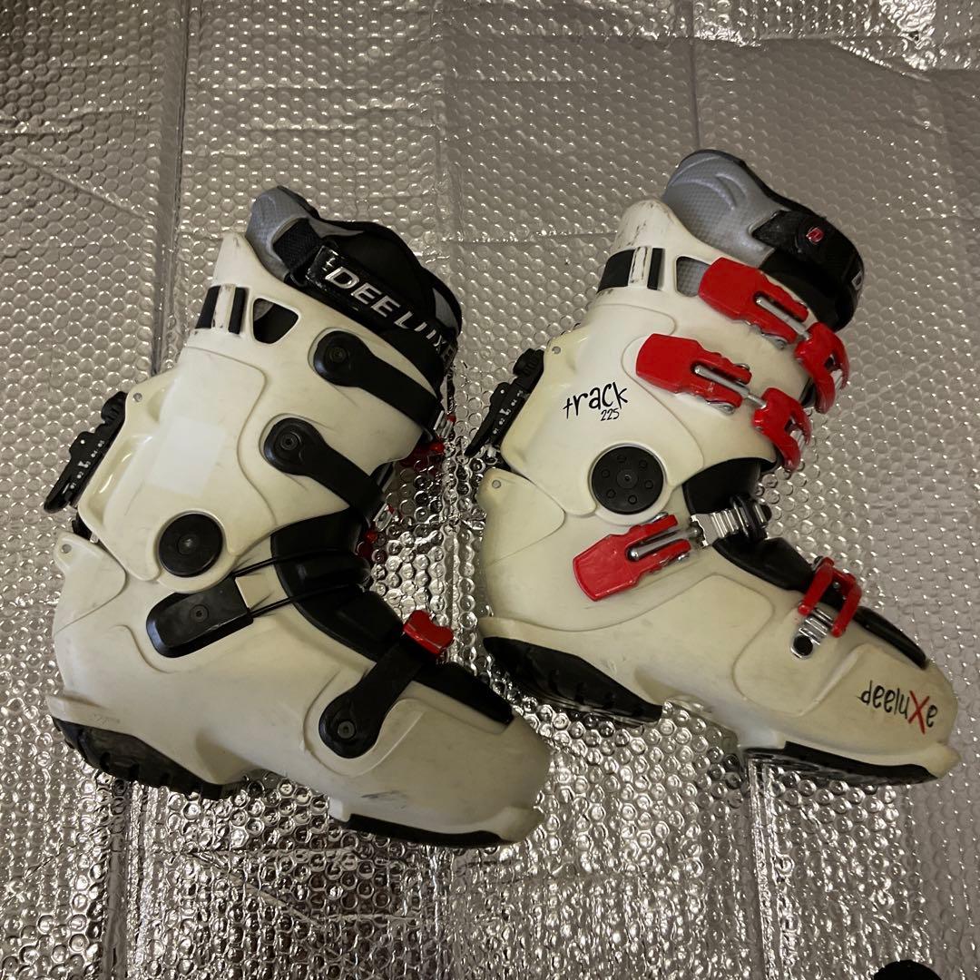 DEELUXE TRACK225 ハードブーツ　24.0cm