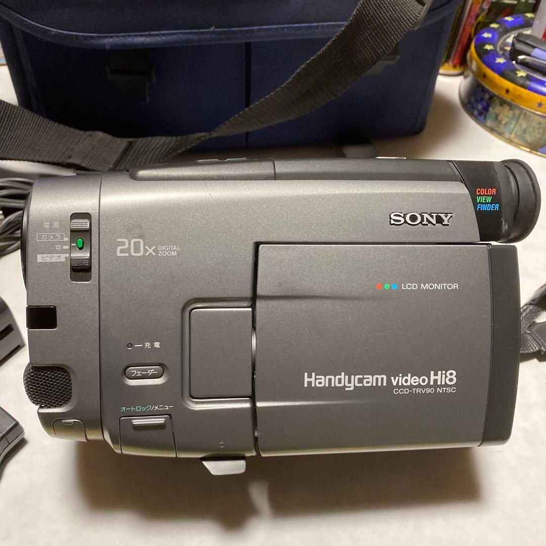 SONY VideoHi8Handycam CCD-TRV90 ①
