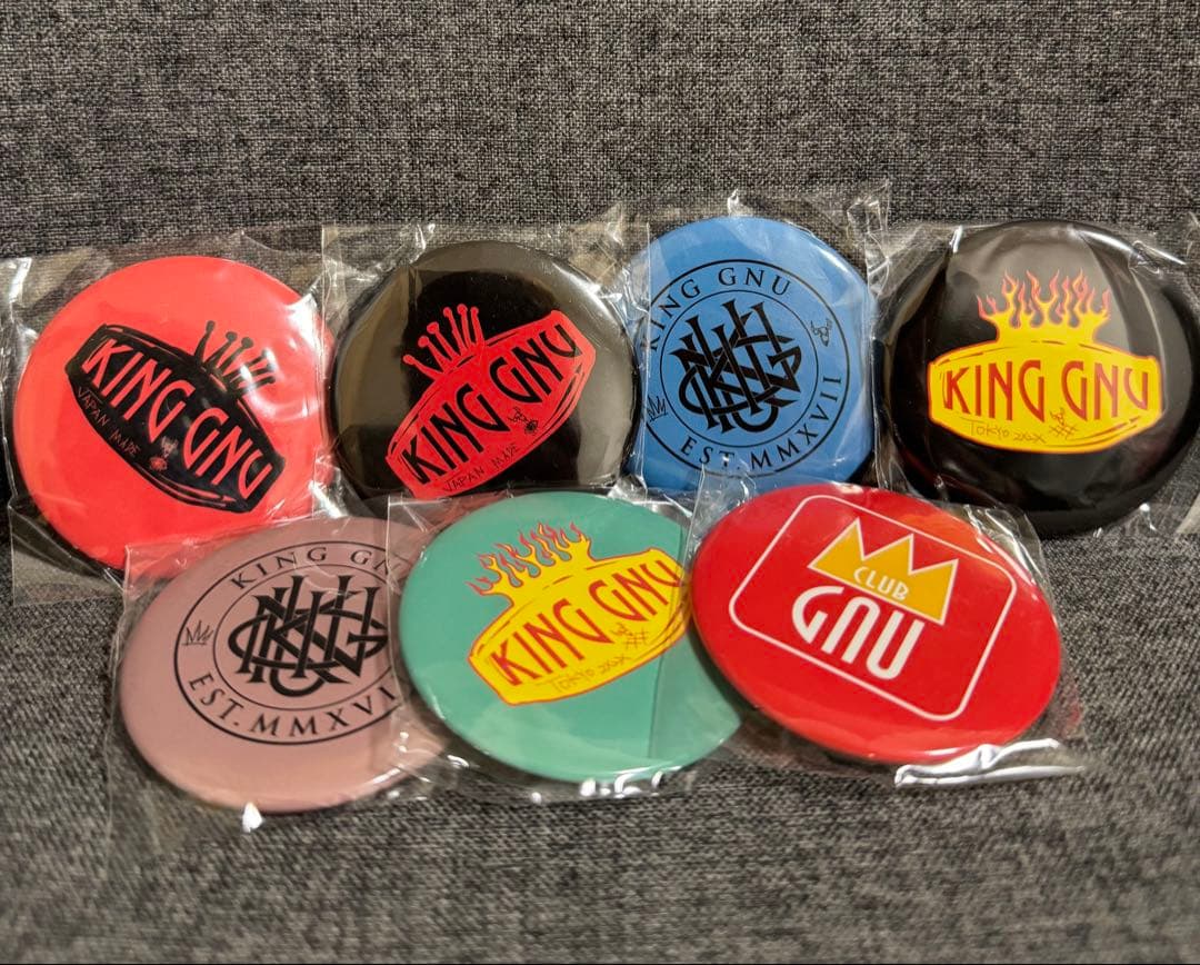 King Gnu FC限定ガチャ 缶バッジ7種 - メルカリ