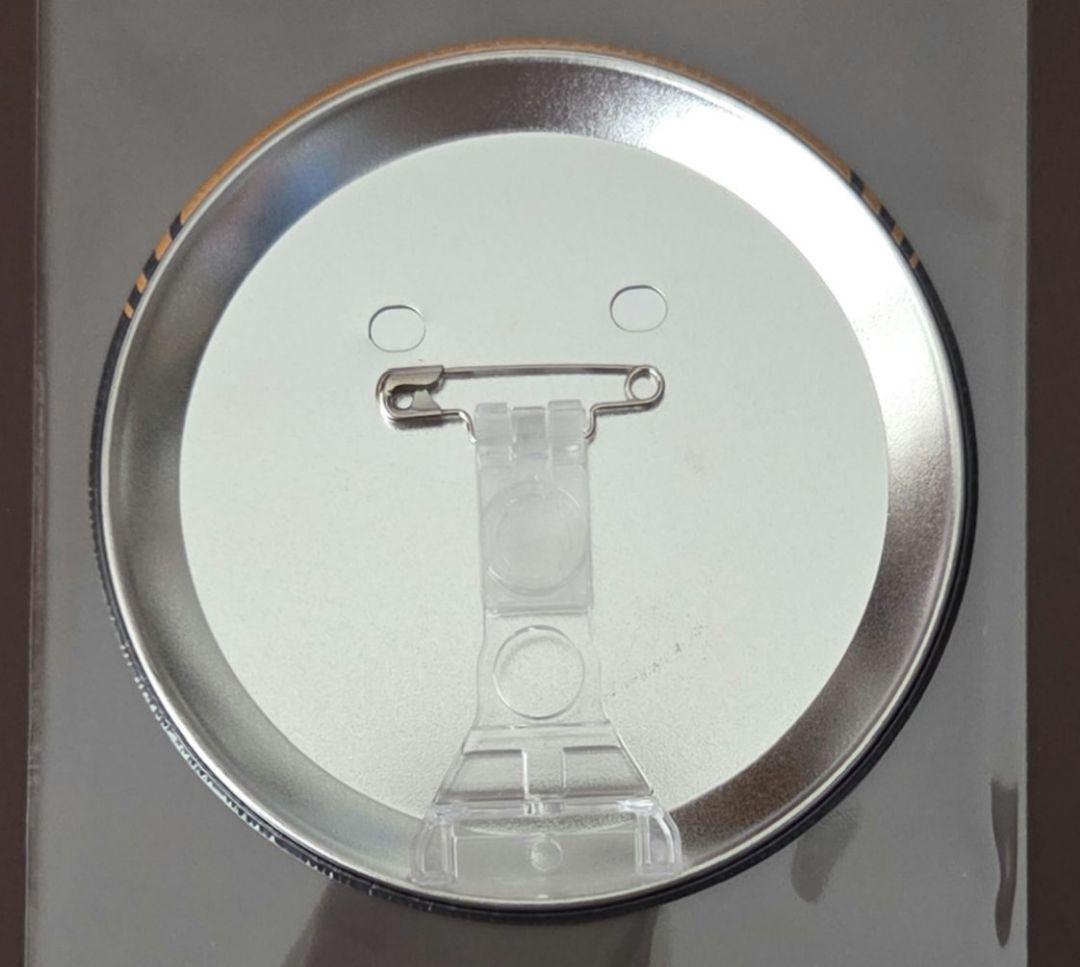 レア ズートピア 幼少期 ニック スタンド付き缶バッジ 希少品　大型　100㎜