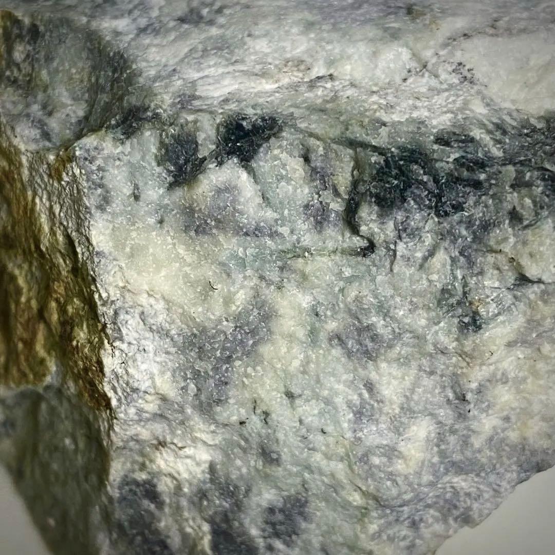 岡山県 大佐山ヒスイ 一部青 蓮華石 237g - メルカリ