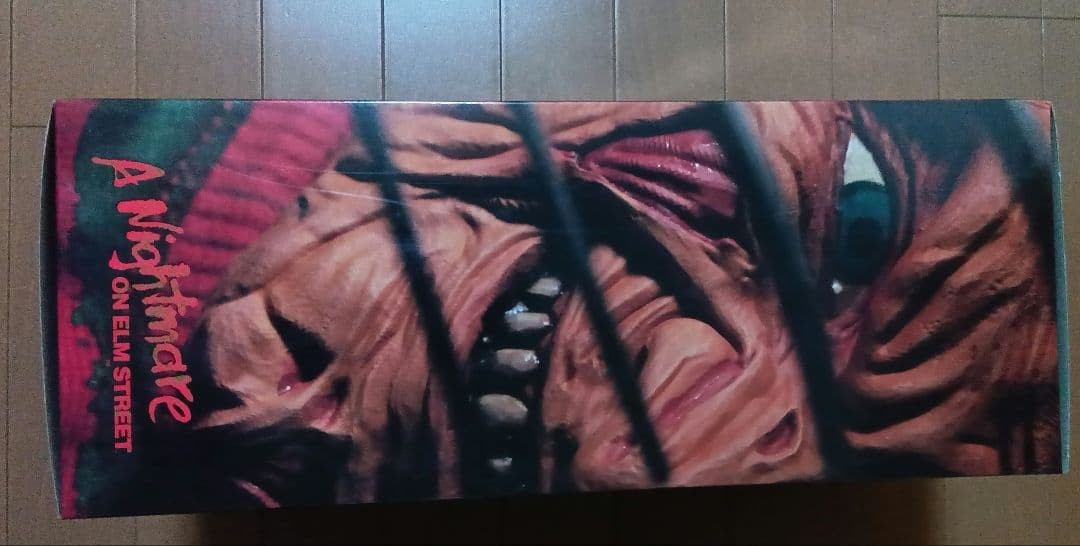 フレディ 15インチ メガスケール フィギュア サウンド エルム街の悪夢