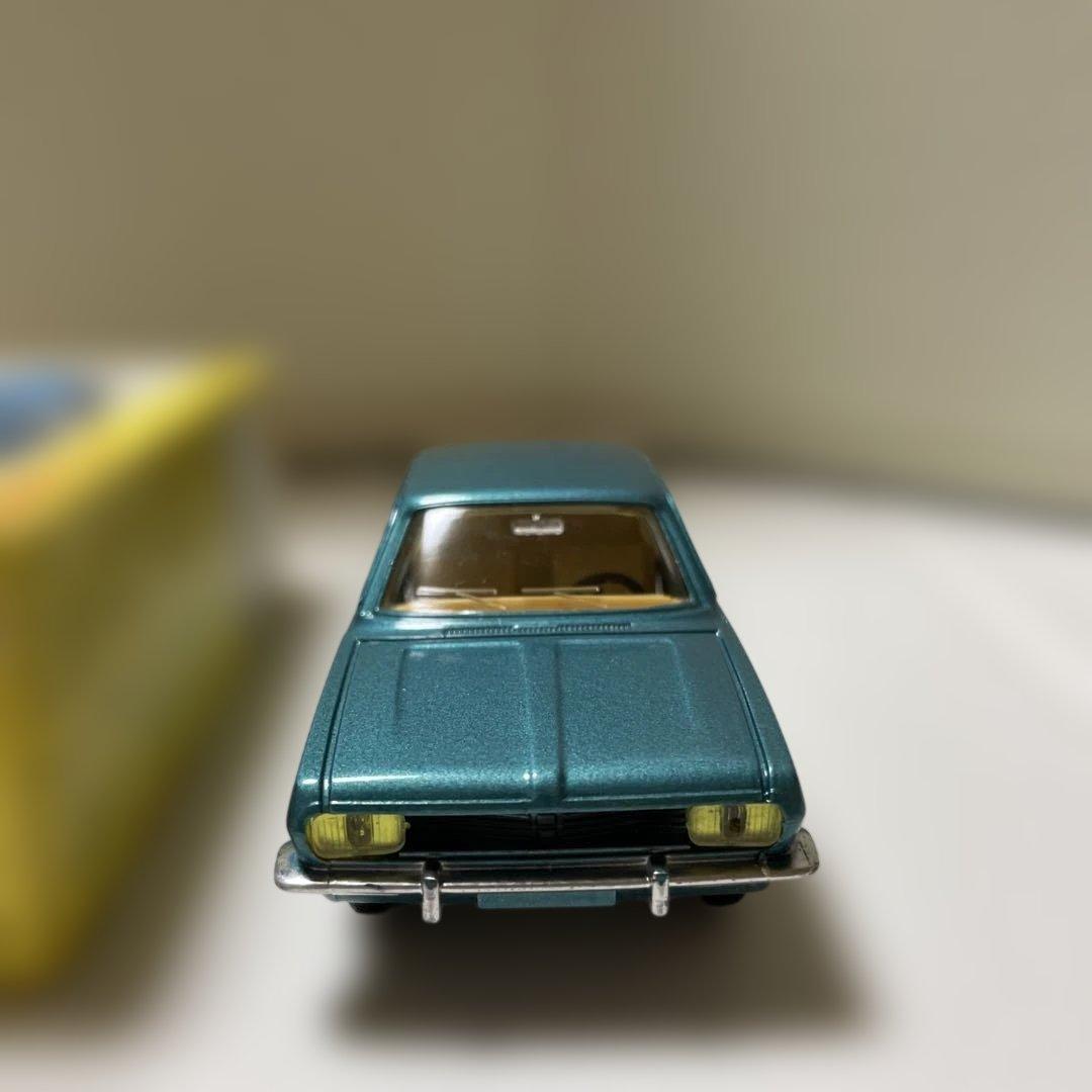 フランスディンキー（France DINKY ）クライスラー 180