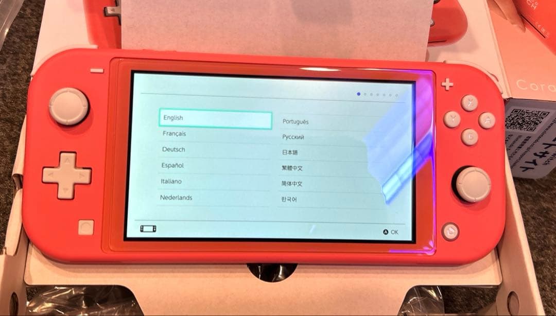 Nintendo Switchライト　本体　コーラルピンク　未使用品