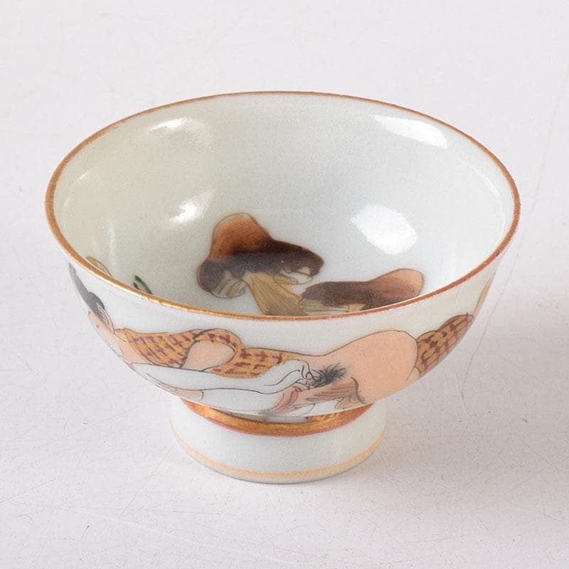 九谷焼 古九谷 色絵金彩 浮世絵 艶絵 春画盃 時代箱 C 7607