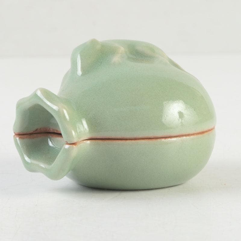 茶道具　真清水蔵六造　青磁　袋鼠香合　共布共箱　V　9725