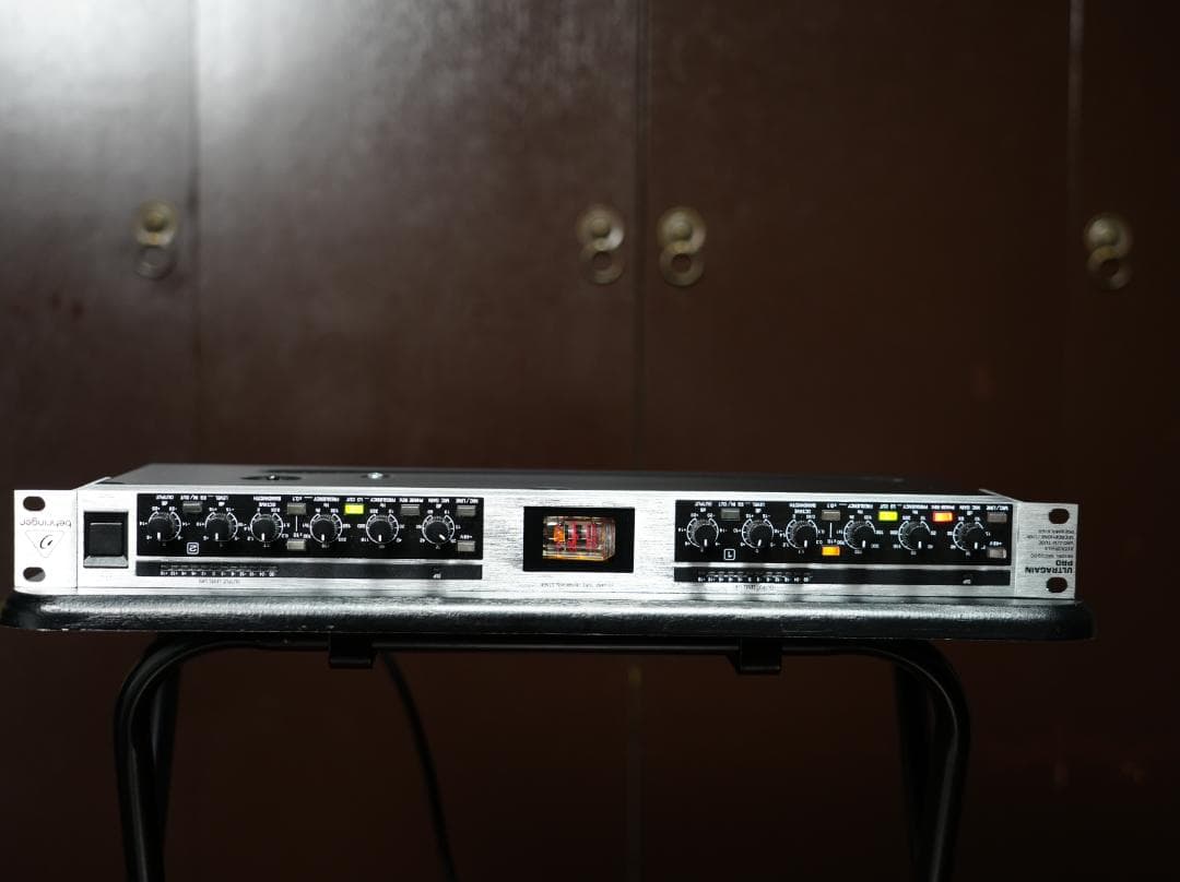 ベリンガー マイクプリアンプ ULTRAGAIN PRO MIC2200