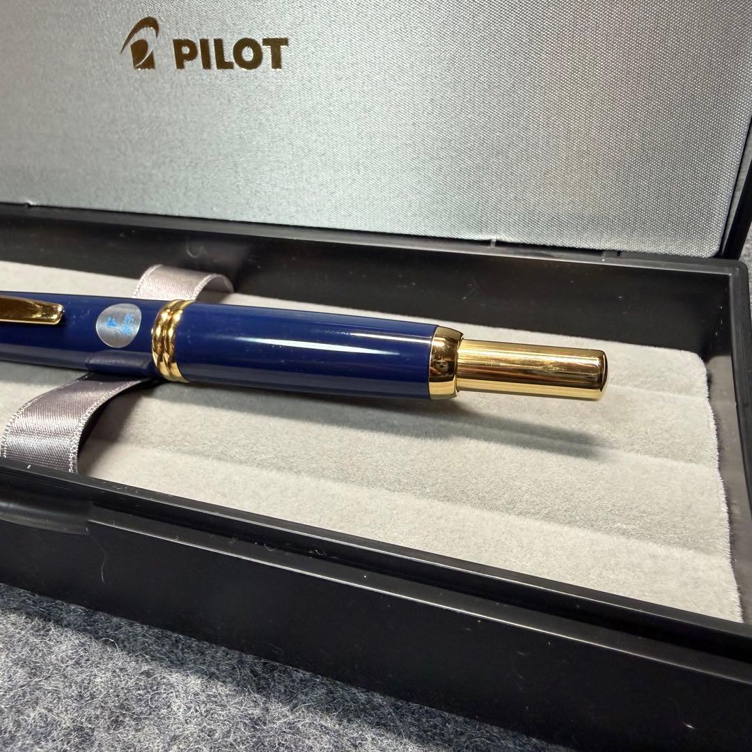 パイロット万年筆 キャップレス Caples 細字 F