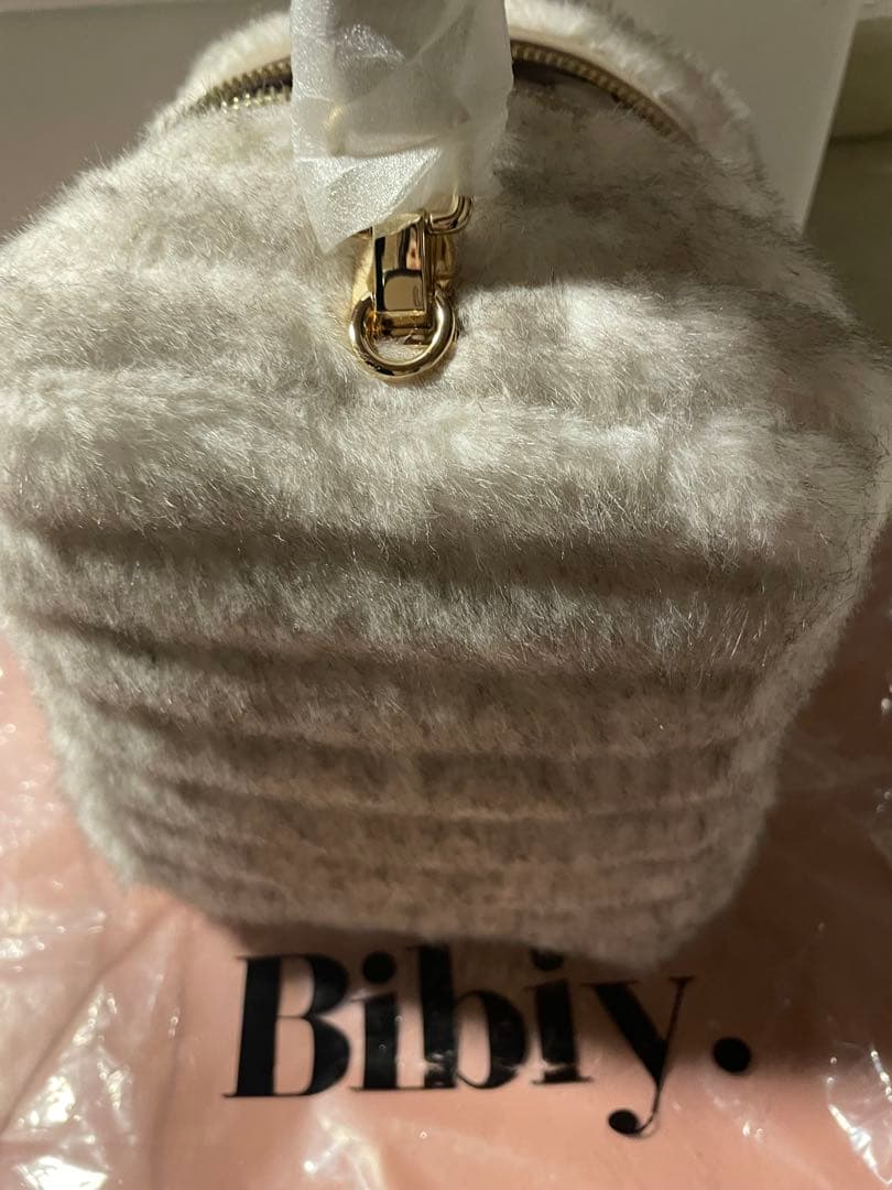 N*ン様 Bibiy B. FUR BOX BAG ベージュ