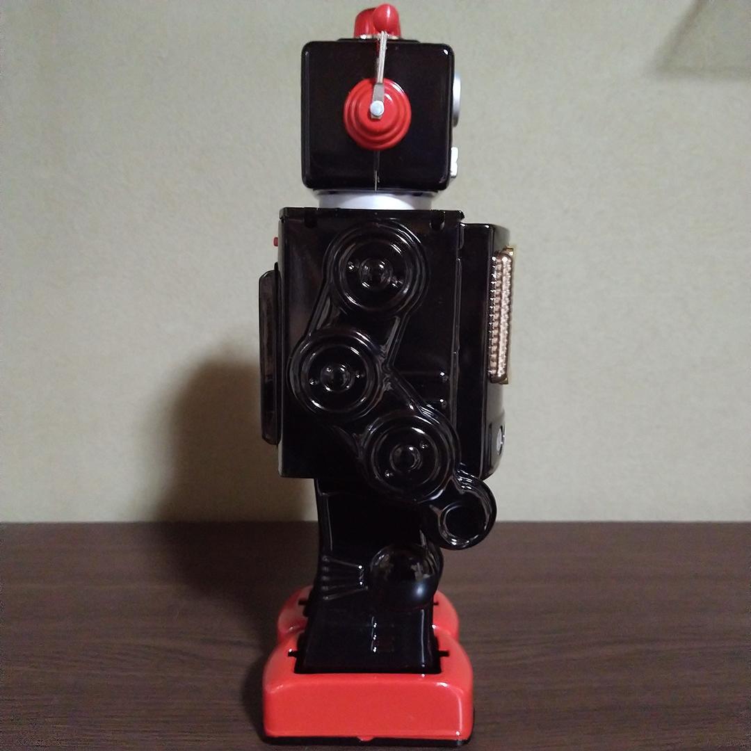 h*a様 メタルハウス テレビロボット ブリキ