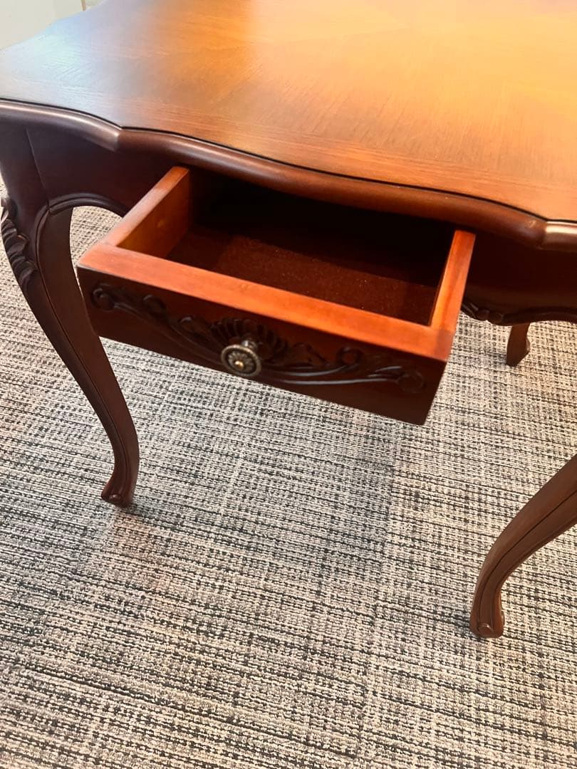 クロシオ　コモダイニングテーブル　猫脚