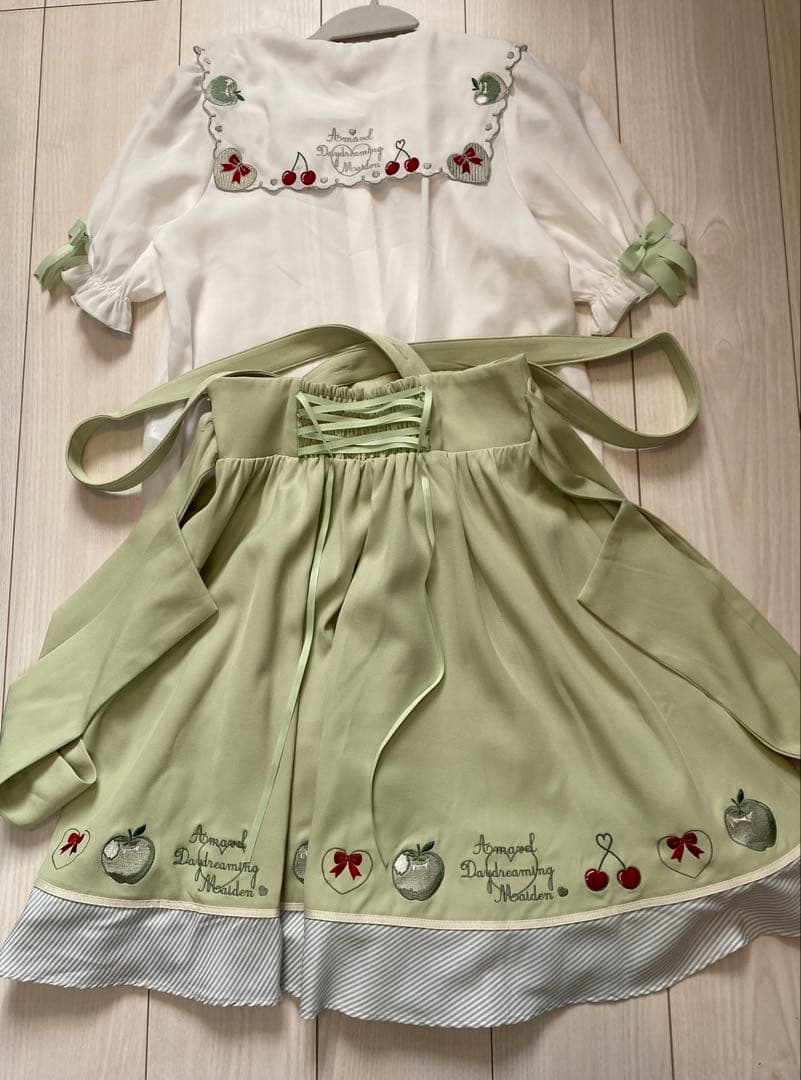 Amavel Apple ♡ Cherryブラウス/スカートミントグリーン