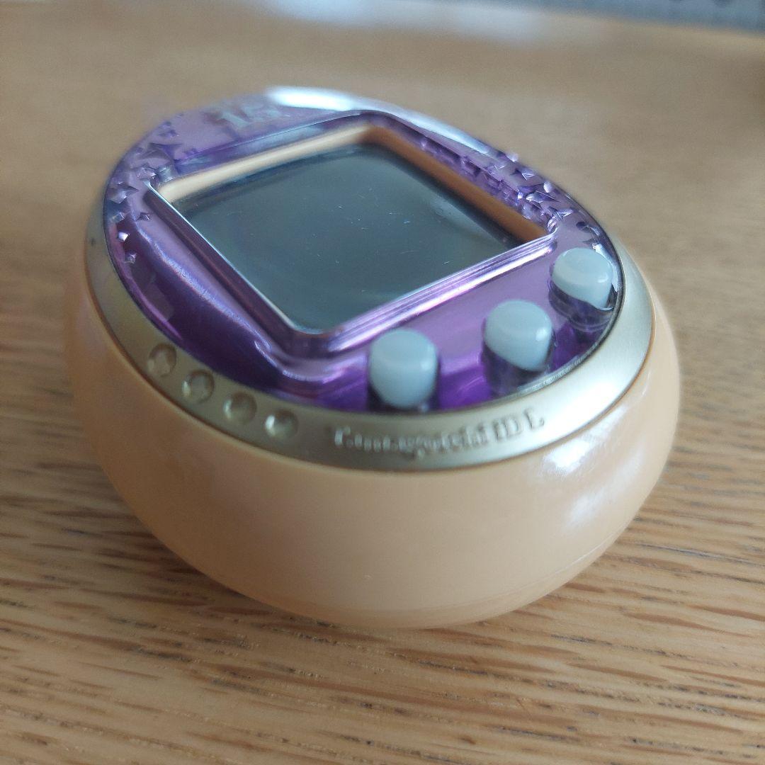 たまごっち15th Anniversary ver.　ロイヤルピンク