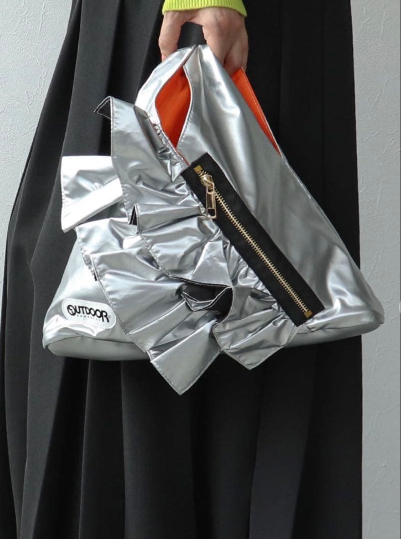 リズレイ×アウトドアトライアングルフリルミニバッグ