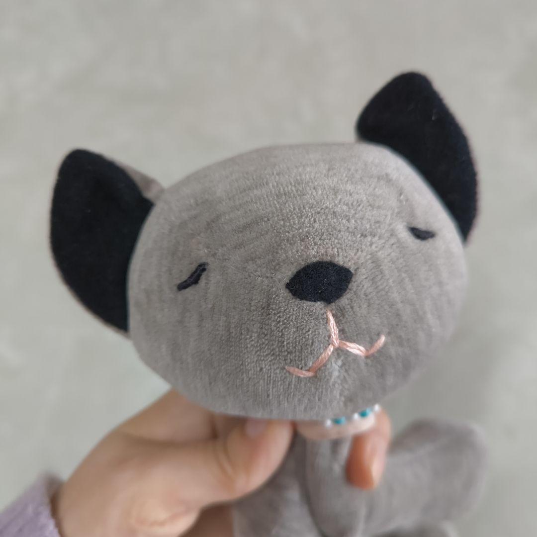 レア　ぬいぐるみ　モンスイユ　猫　ねこ　グレー　シャム猫　手にハートのワッペン