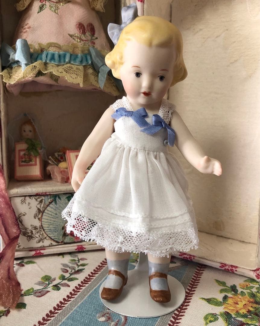 ☆ちびくま工房 勿忘草ちゃん13センチ ピンクリボンのワンピ