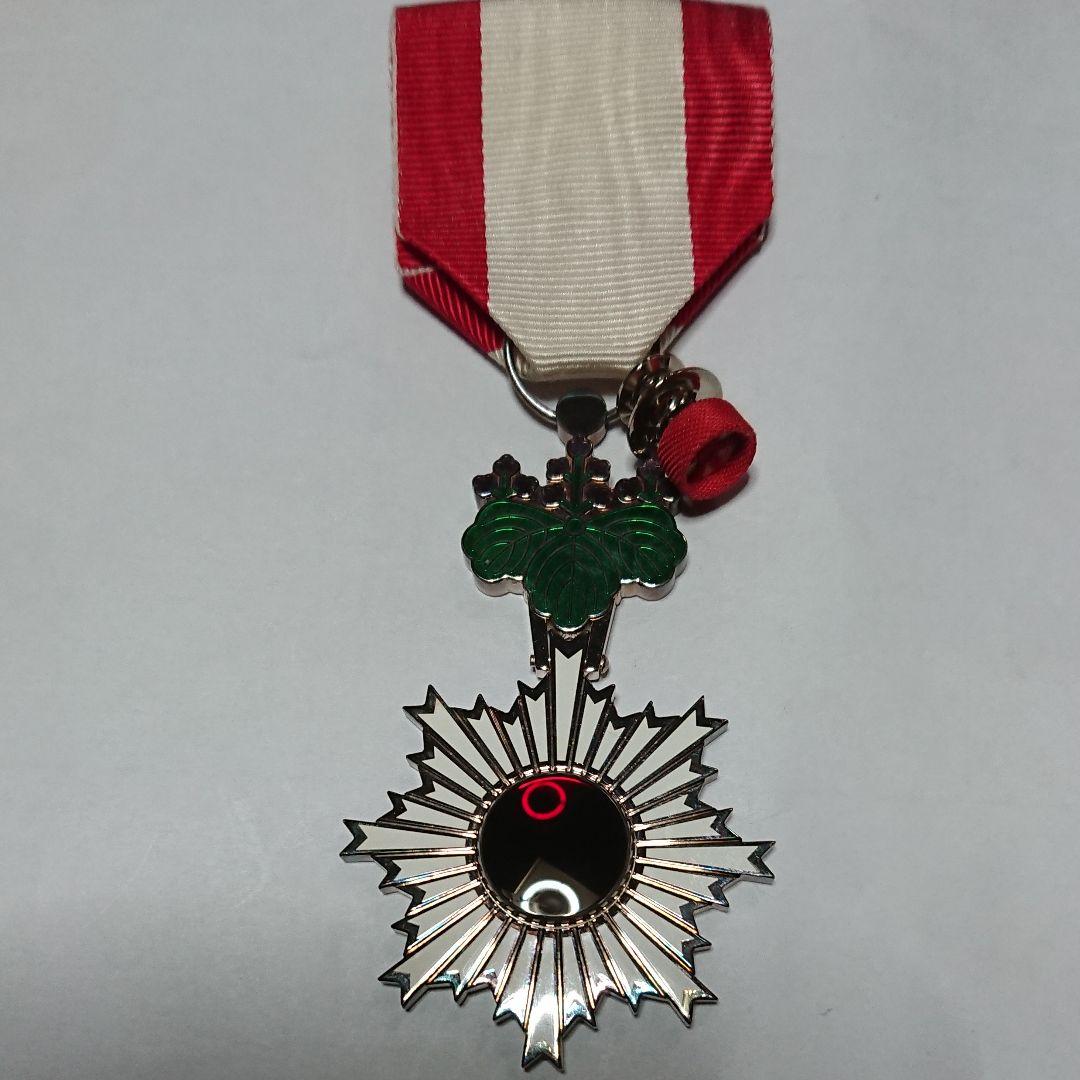 旭日単光章・略授・共箱（旧勲六等旭日単光章）