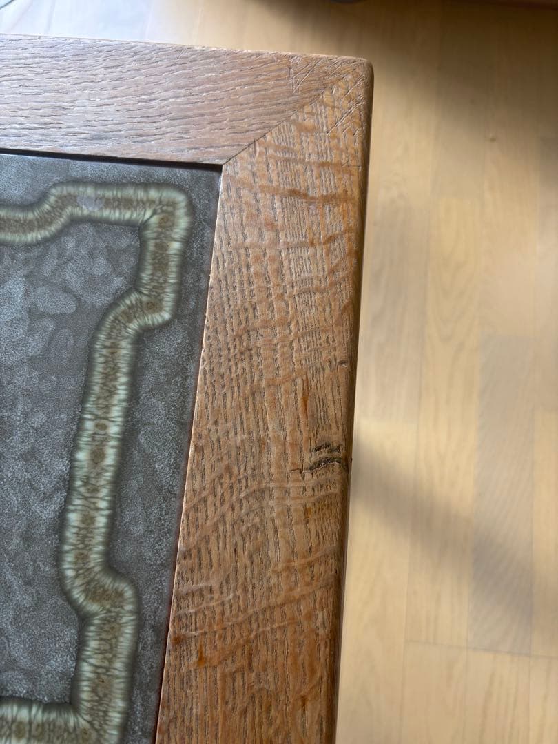 シャークアタック購入】タイル天板 アンティーク ローテーブル