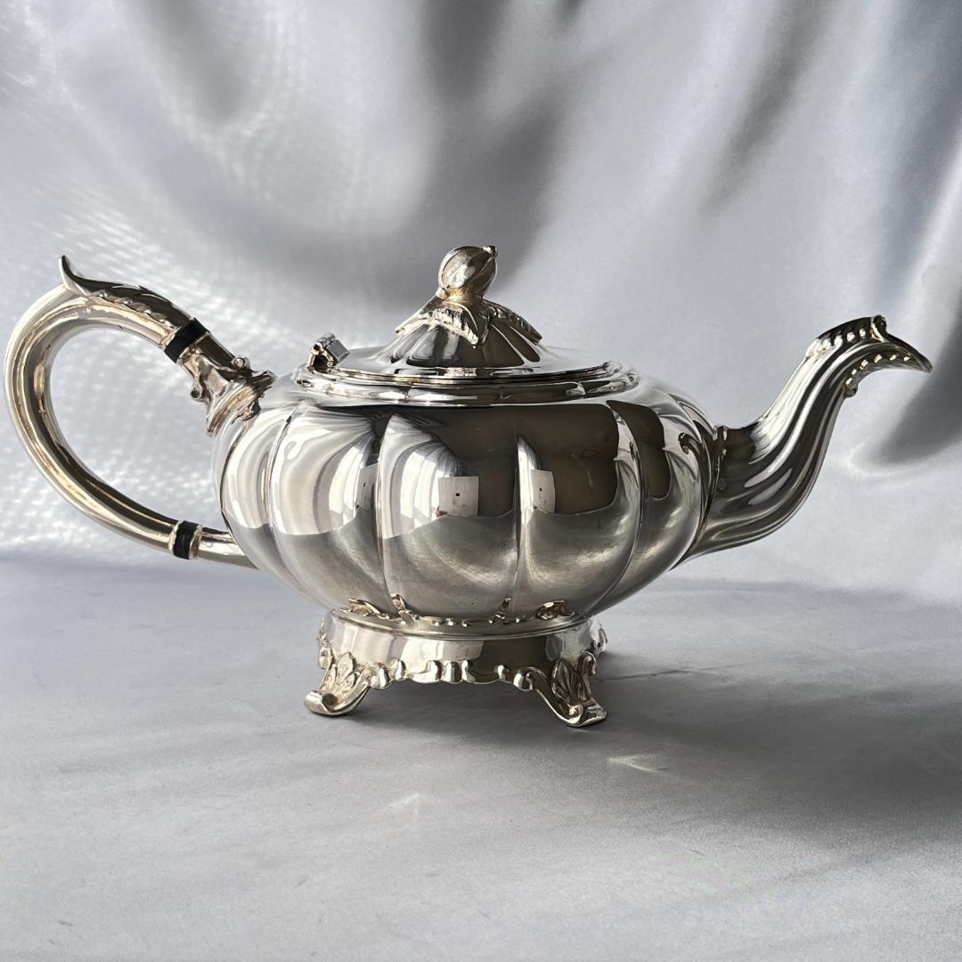 【Oneida】 メロンフォルムのティーサービス 4点