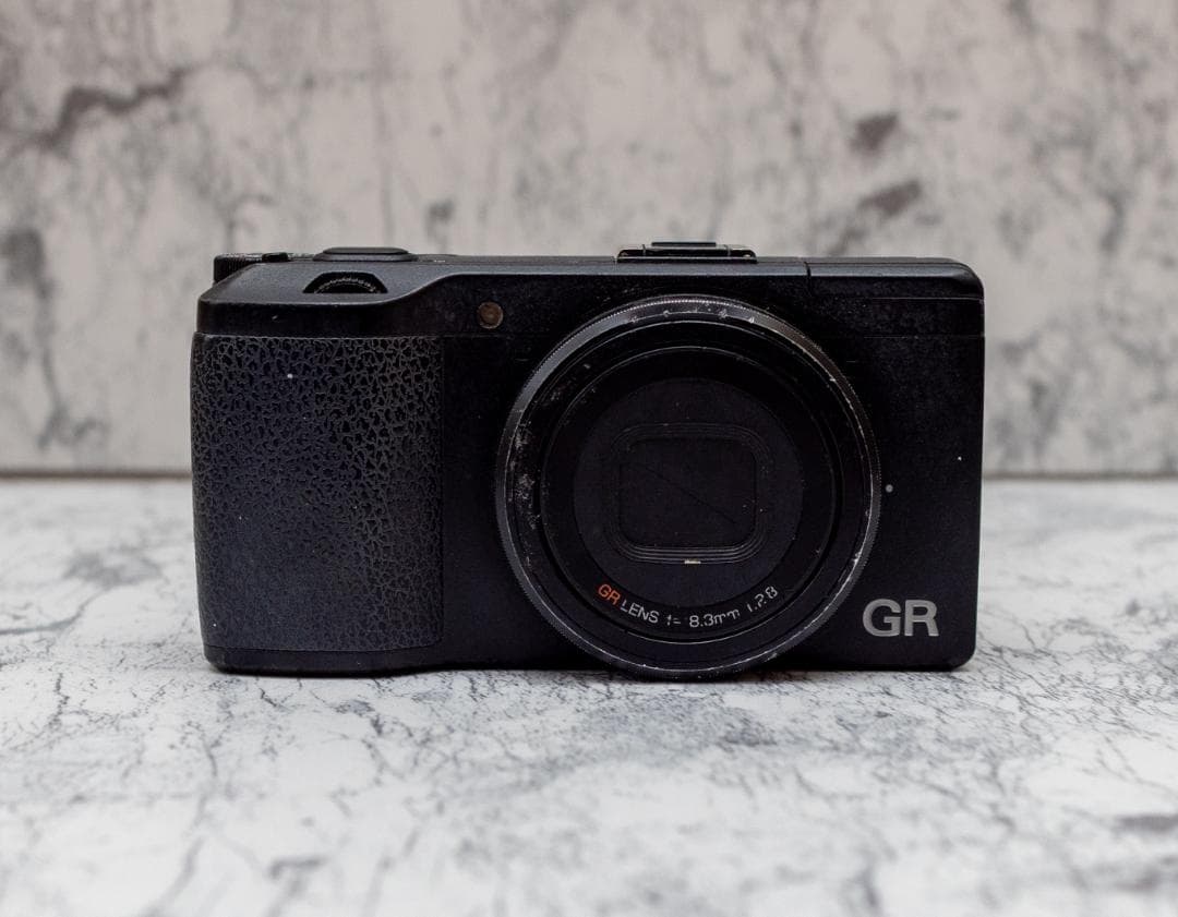RICOH GR 2013 APS-C 初代 ショット数7877枚 - メルカリ