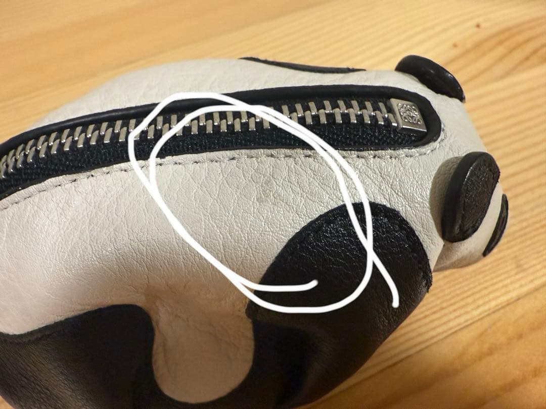 (週末セール)ロエベパンダパース ケース レザー ブラック ホワイト