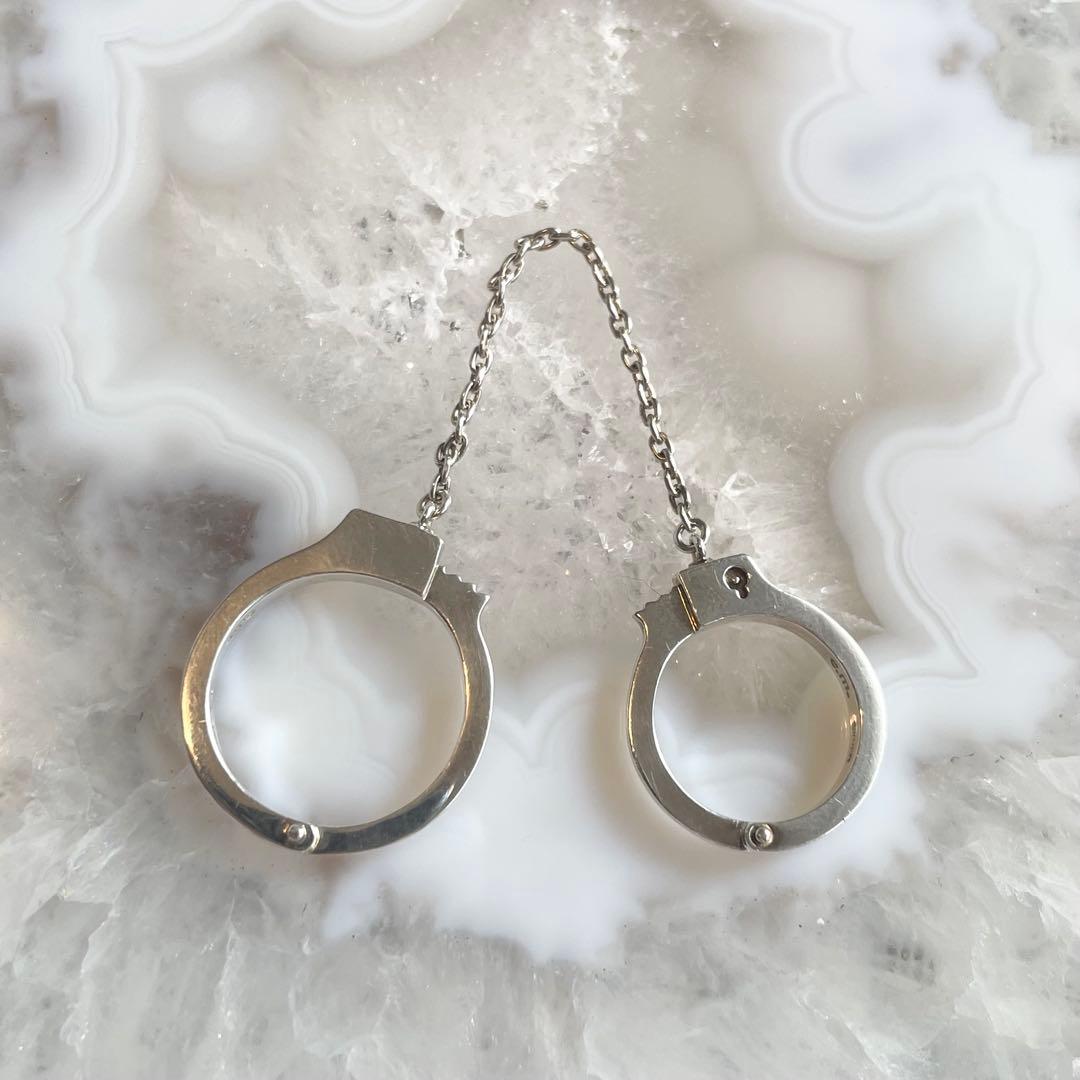 e.m. イーエム 手錠リング　指輪　ダブル　二連　チェーン