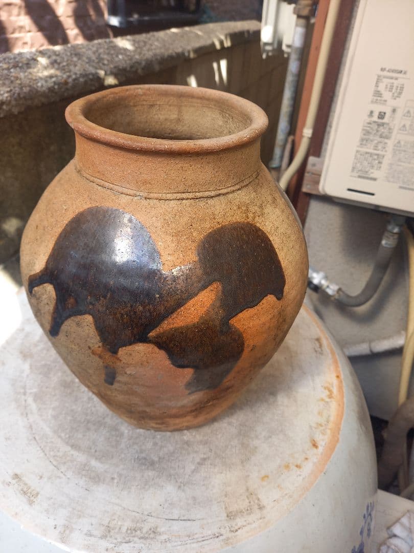 高さは、30cm陶器