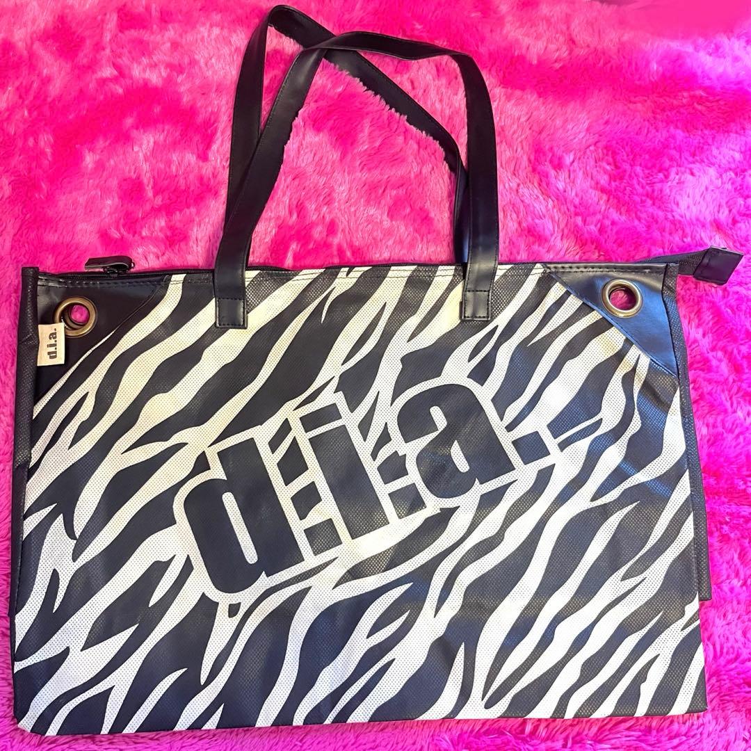 d.i.a. 希少 ゼブラ柄ショッパー ショップ袋【平成ギャル】美品 ゼブラ