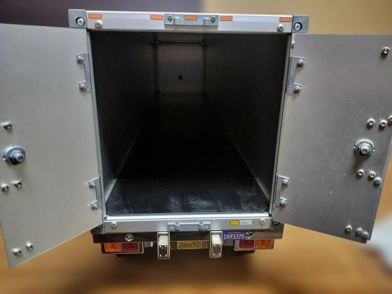 タミヤ 1/14トレーラートラック用 フューエルタンク 　パネルバン 2台セット