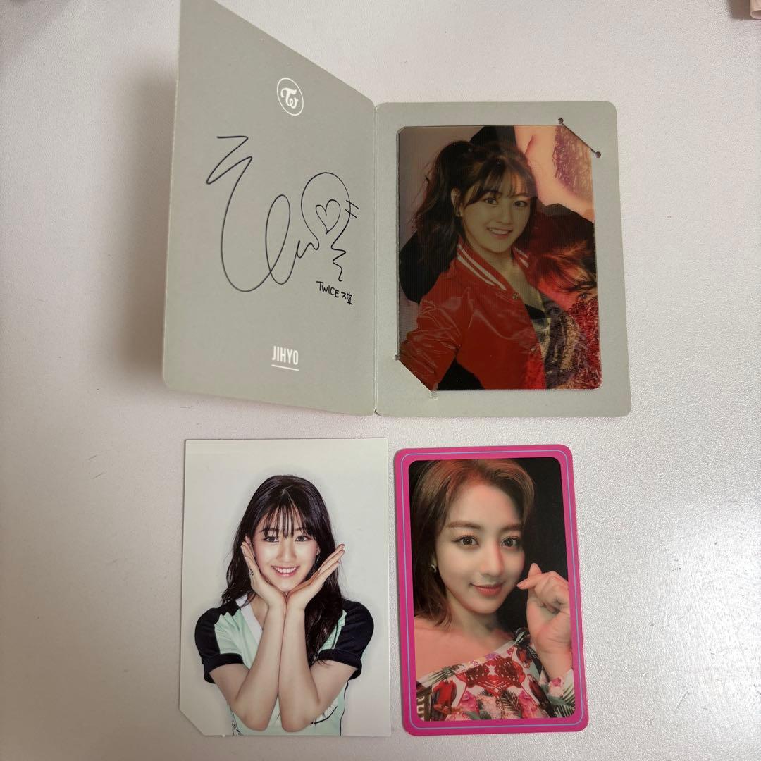 公式] TWICE ジヒョ サイン入りスペシャルカード+トレカ 3点セット
