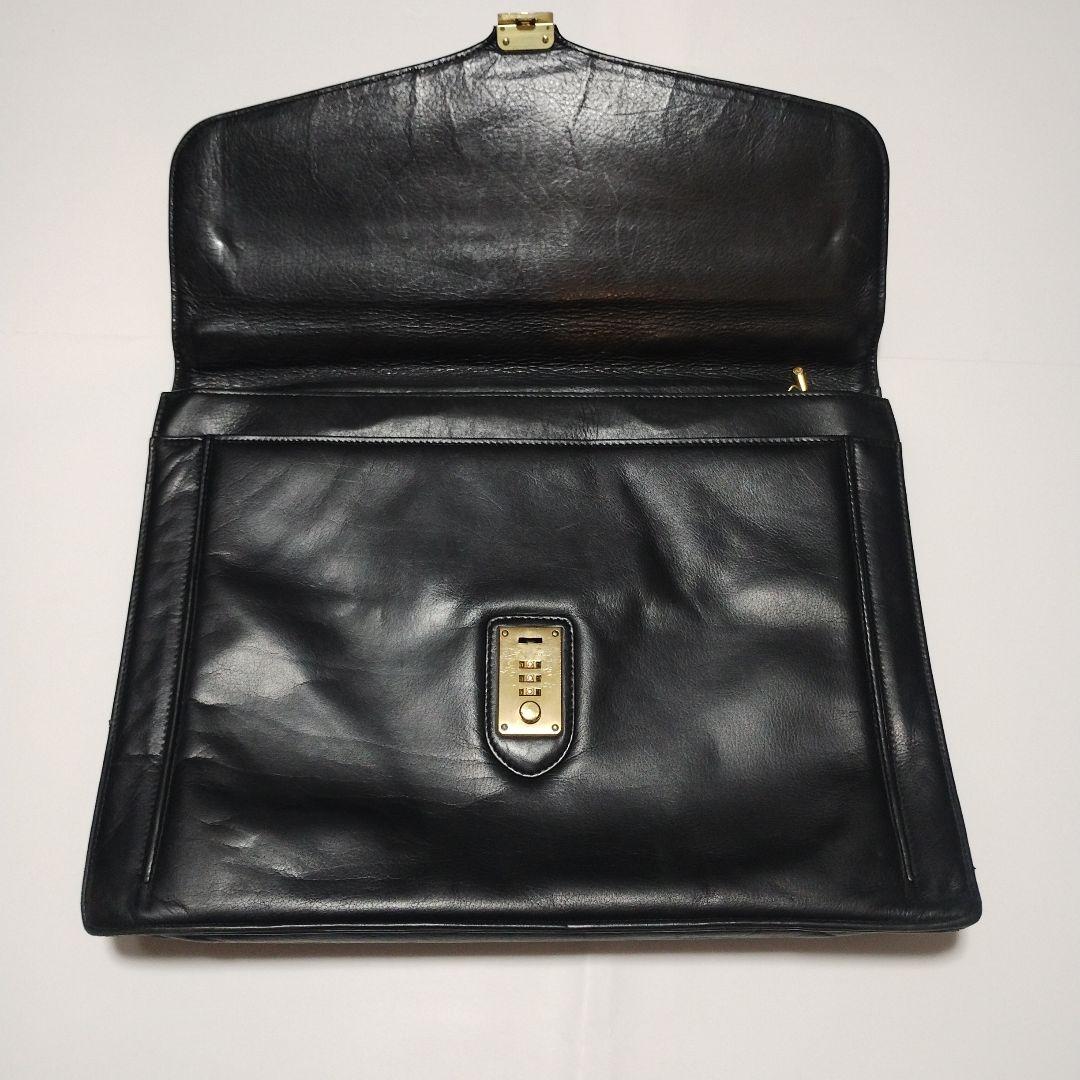 バレンシアガ ビジネスバッグ ダイヤル式 ブラック A4収納可能