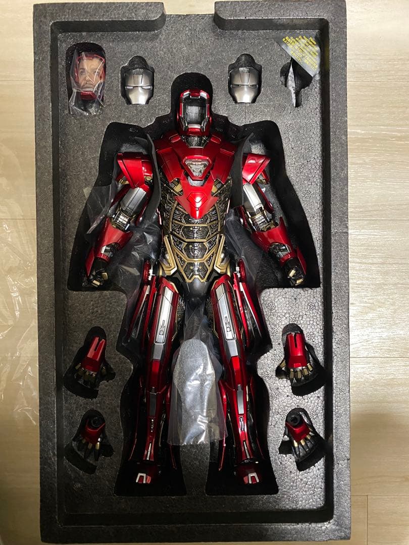 ホットトイズ アイアンマン マーク33 シルバーセンチュリオン（スーツ